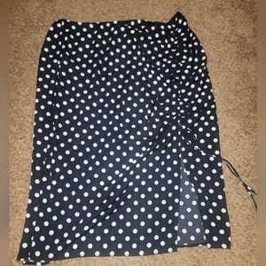 New Skirt Sugar + Lips  skirt with a cut to the side of the knee has an adjustab